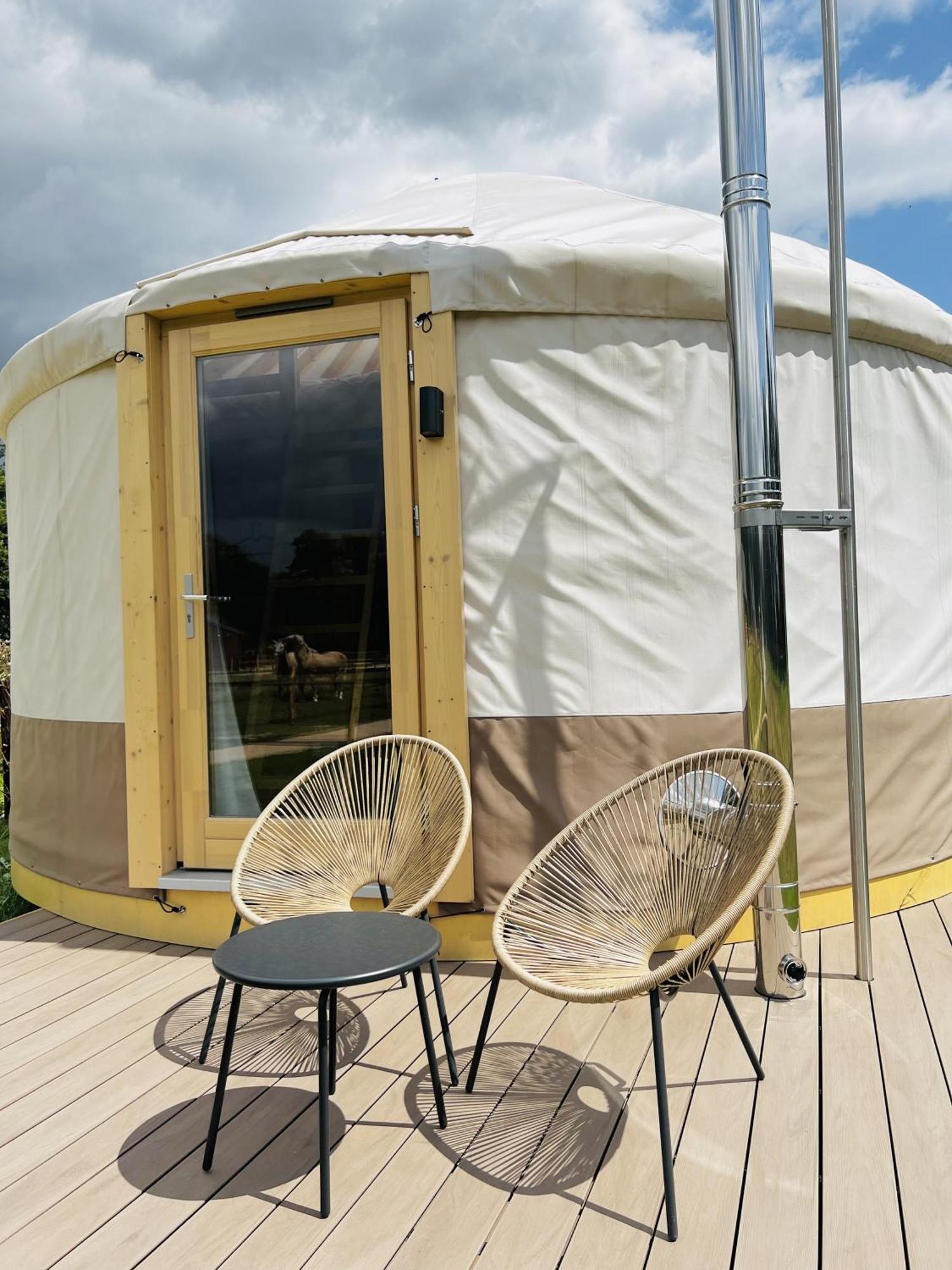 Magnolia Hoeve - Unieke Bestemming Voor Paardenliefhebbers En Bijzondere Overnachtingen In De Camping *
